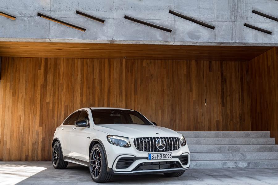  Mercedes-AMG GLC63 S 4Matic+ Coupe (C253) 2017 года  (WW) (фото 14 из 63)